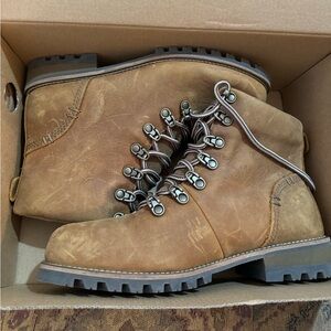 NWT KODIAK Fernie women's Waterproof
Hiker Boots 7.5
